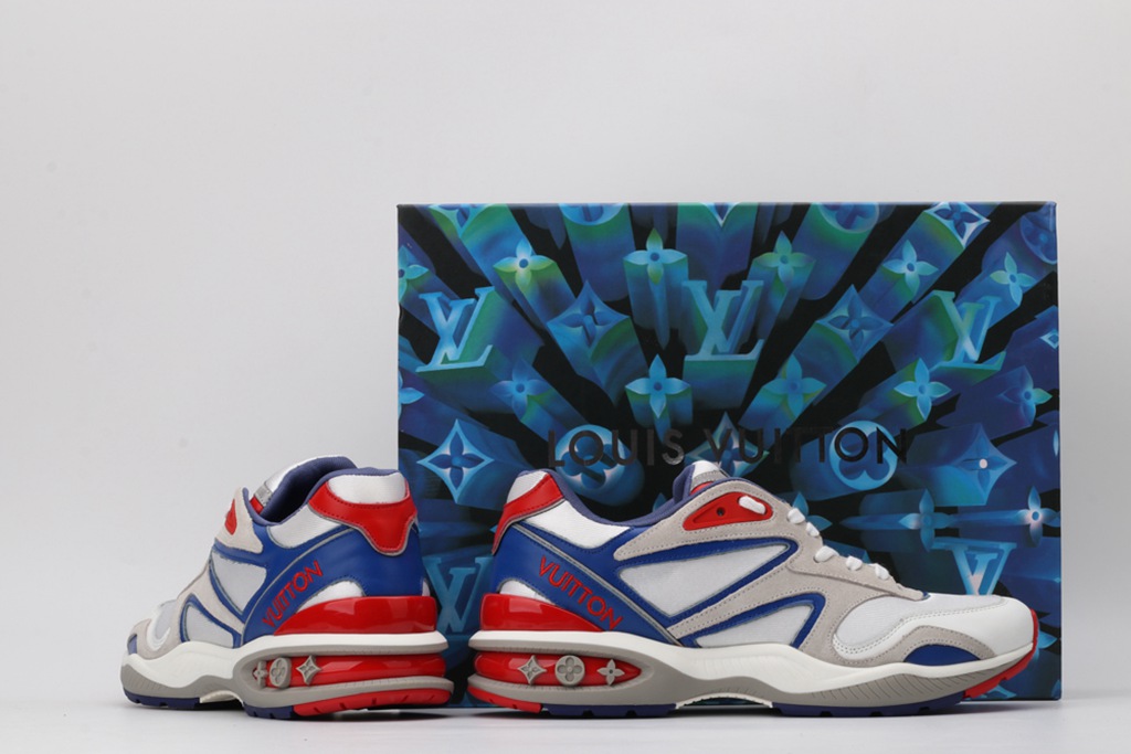 L*V SNEAKER
